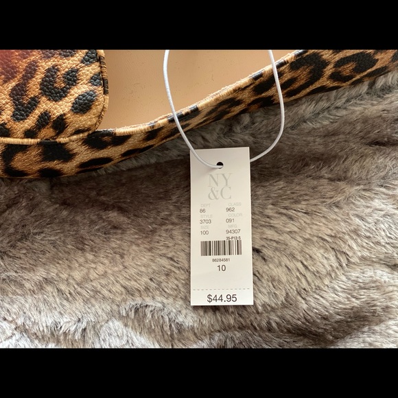 Shoes - Picture 4 of 5